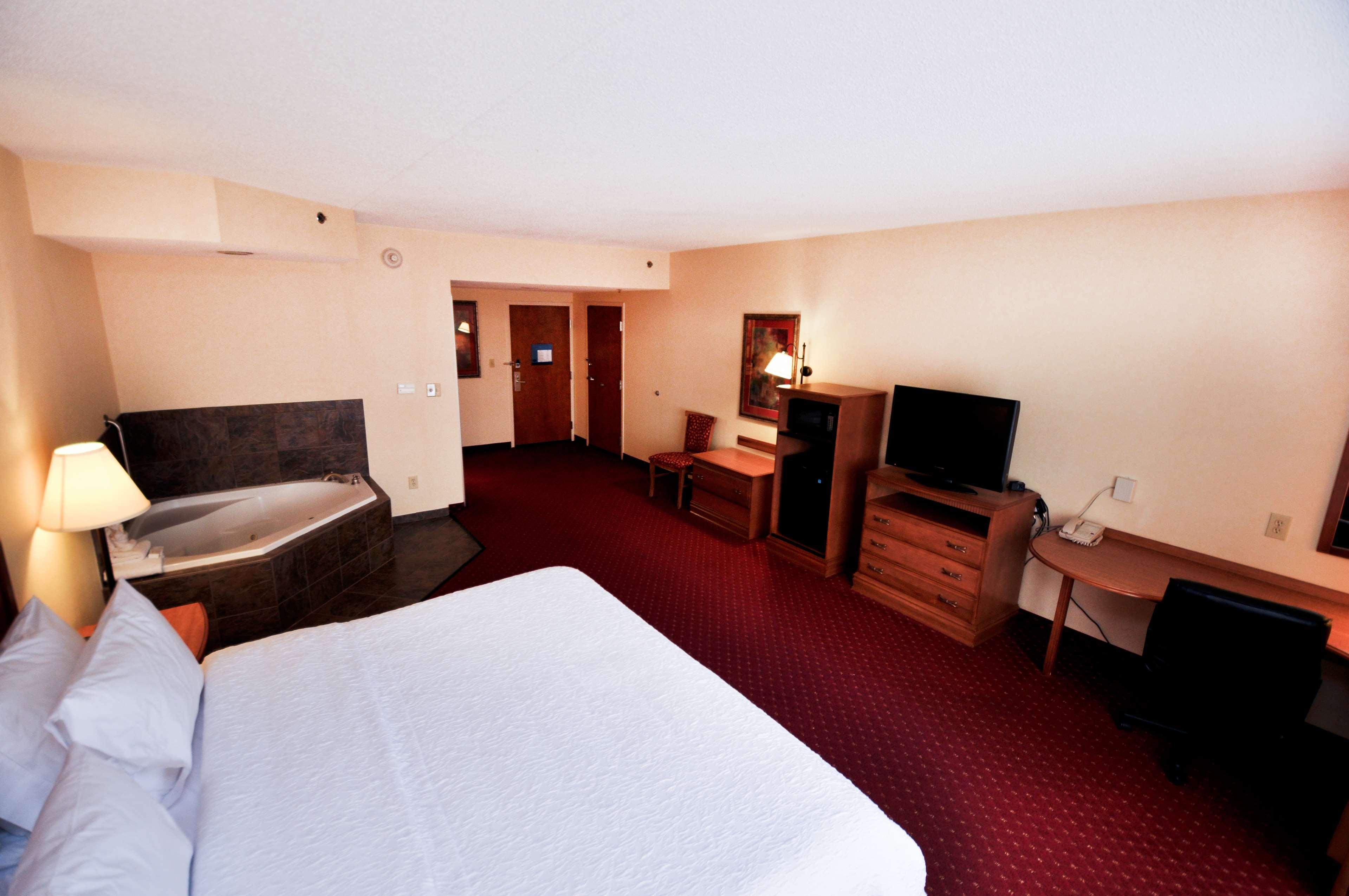 Hampton Inn & Suites Louisville East Buitenkant foto
