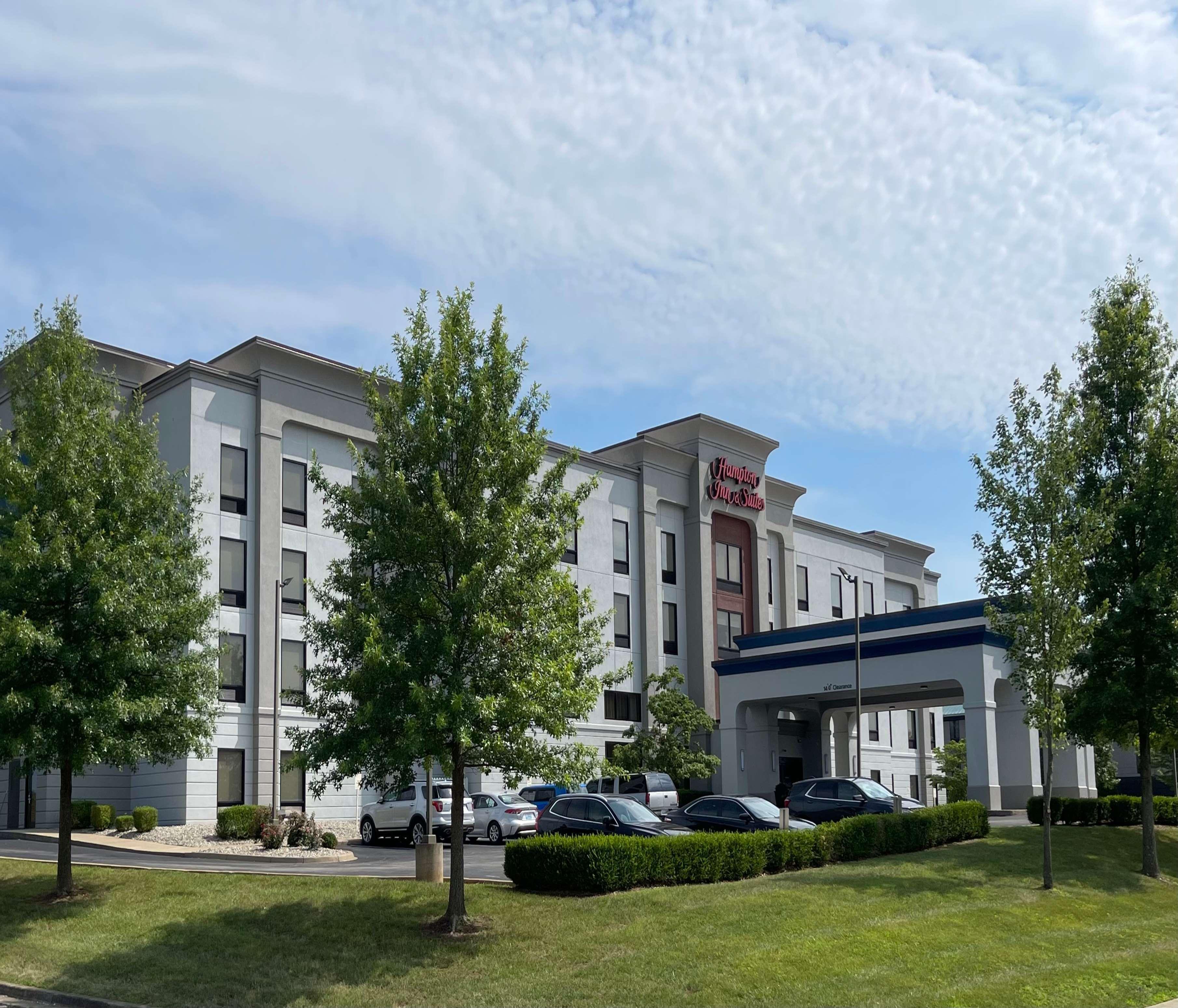 Hampton Inn & Suites Louisville East Buitenkant foto