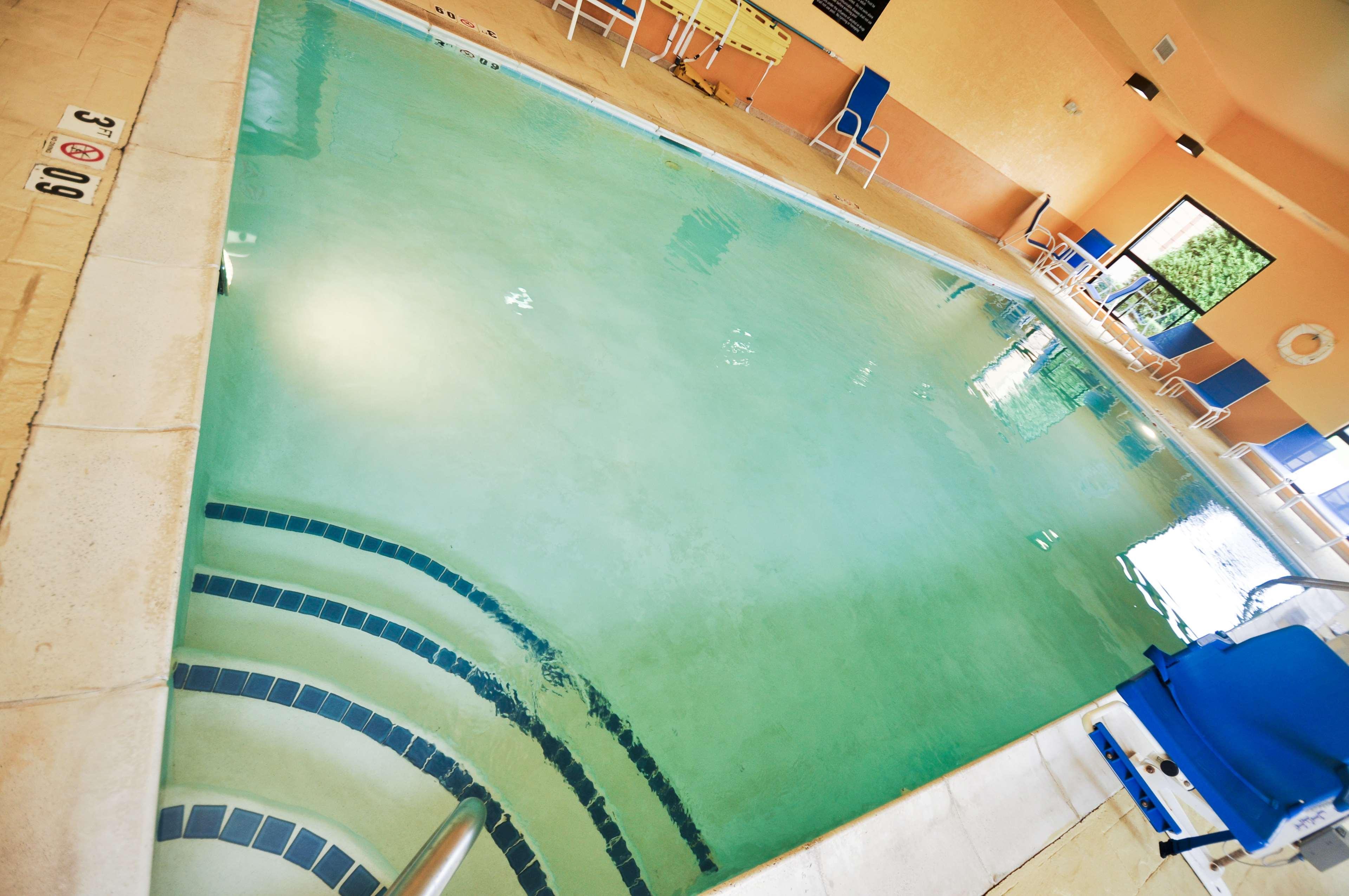 Hampton Inn & Suites Louisville East Buitenkant foto