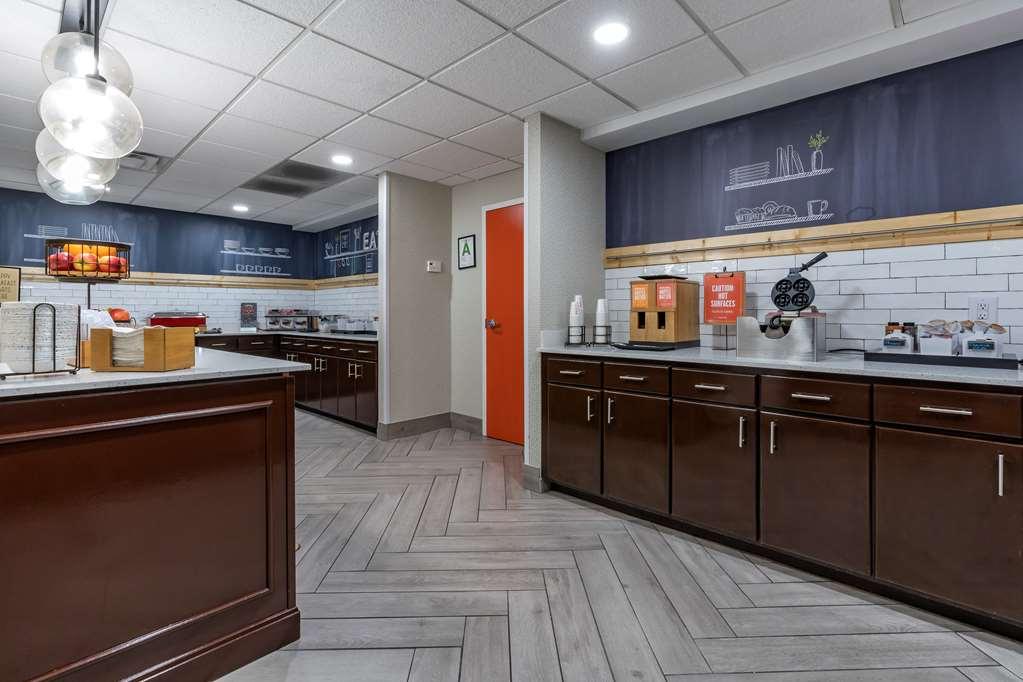 Hampton Inn & Suites Louisville East Buitenkant foto