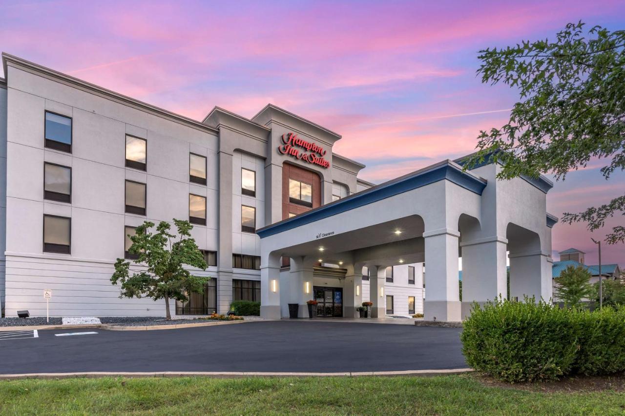 Hampton Inn & Suites Louisville East Buitenkant foto