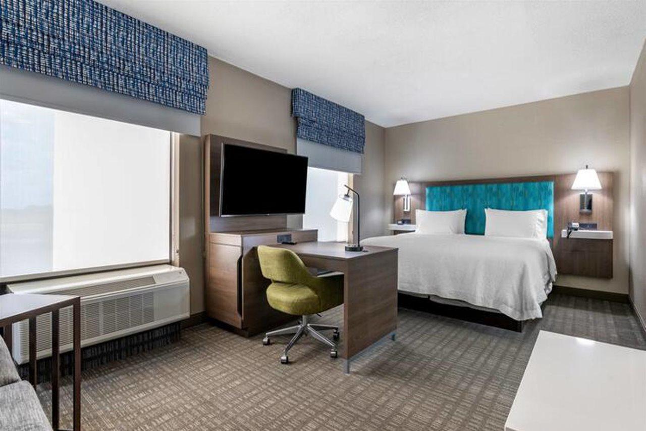 Hampton Inn & Suites Louisville East Buitenkant foto