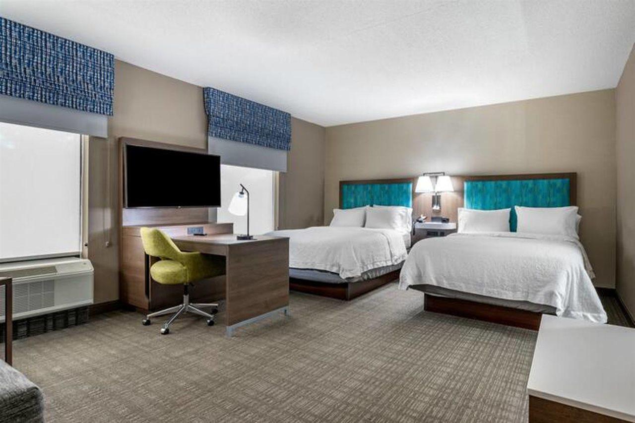 Hampton Inn & Suites Louisville East Buitenkant foto