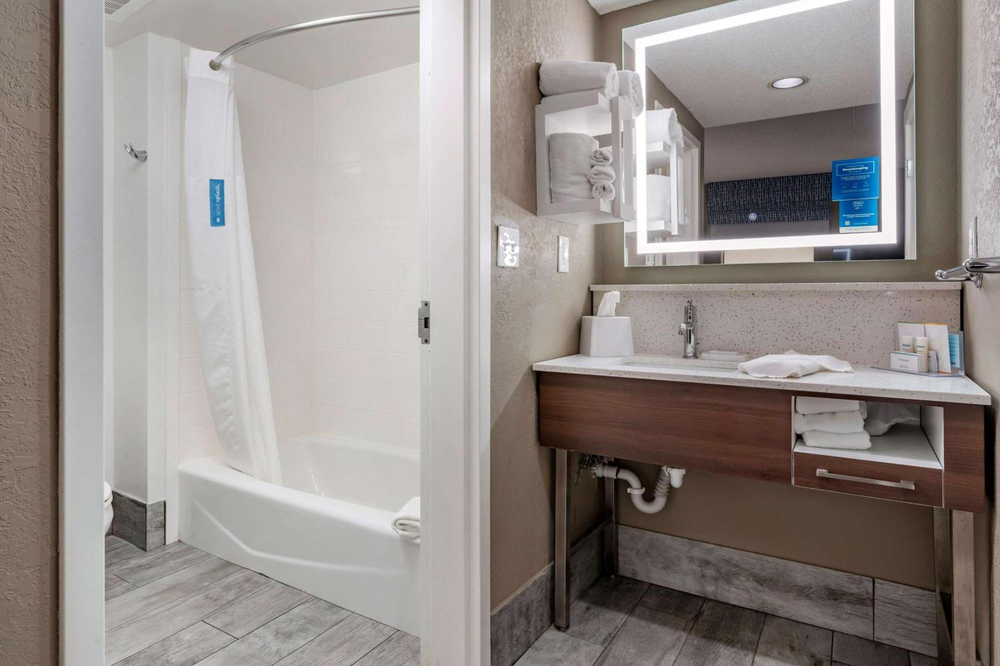 Hampton Inn & Suites Louisville East Buitenkant foto