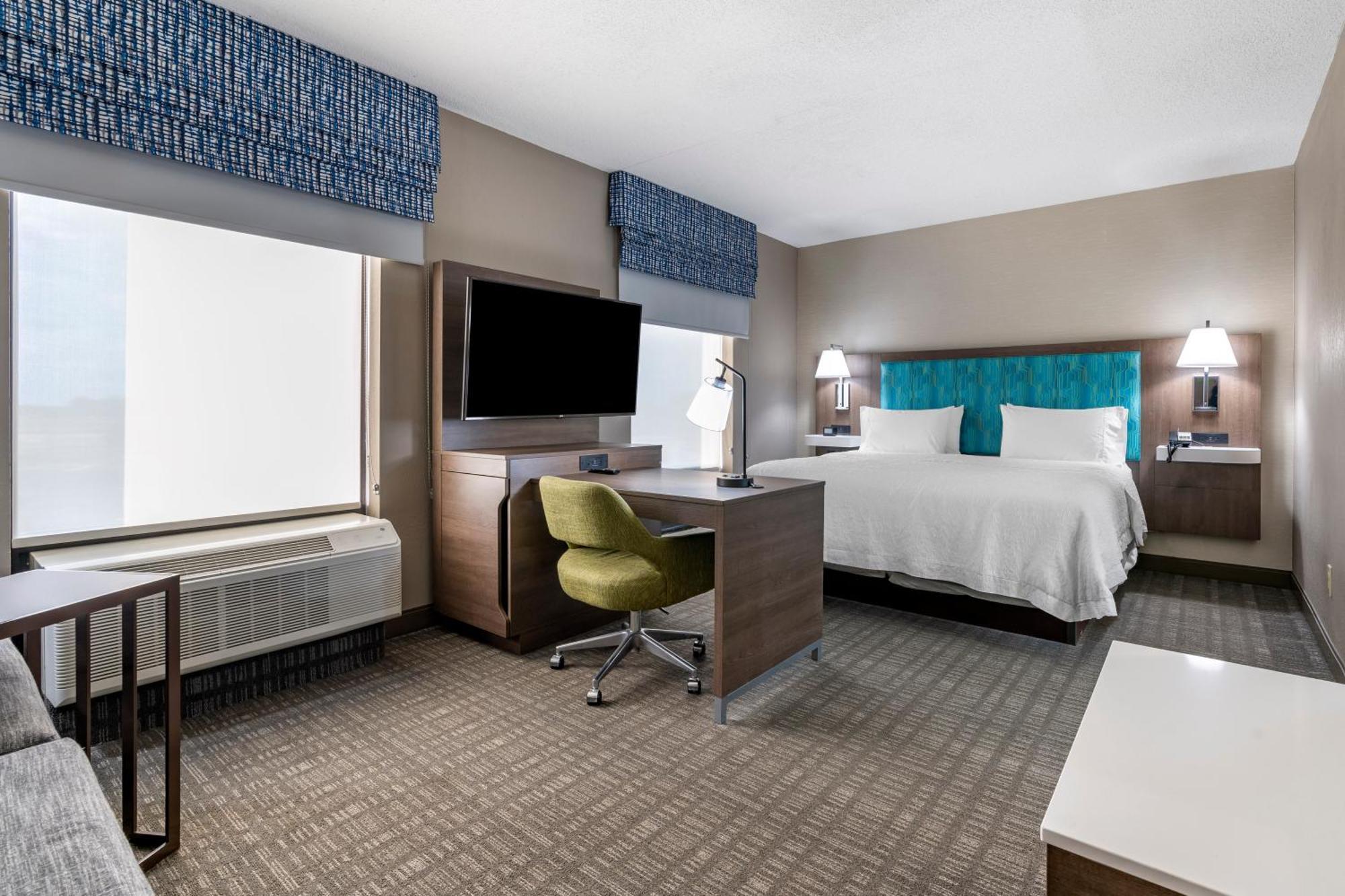 Hampton Inn & Suites Louisville East Buitenkant foto